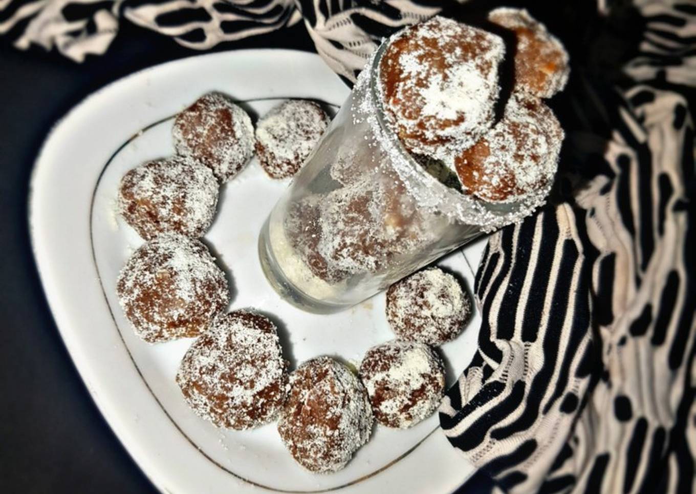 Coconut-bread candy