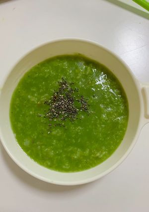 Hình của món Cháo hải sản chùm ngây mix hạt chia.