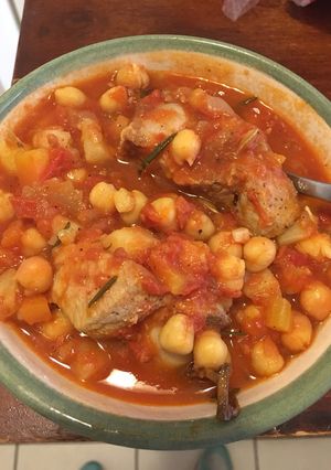 Una foto de Garbanzos con carne de cerdo