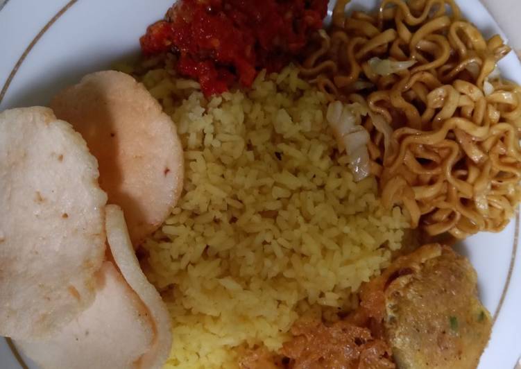 Langkah Mudah untuk Membuat Nasi kuning yang Sempurna