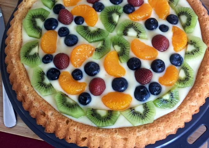 Obsttorte mit Puddingcreme