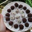 Bola Bola Biskuit Coklat