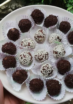 Foto resep Bola Bola Biskuit Coklat