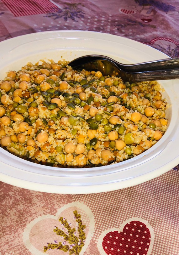 Una foto de Ensalada de legumbres con burgol