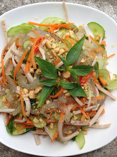 Hình của món Nộm sứa.