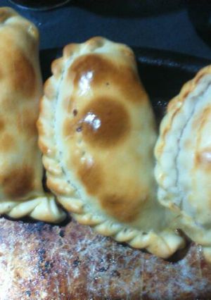 Una foto de Empanadas de Salchicha y muzzarela