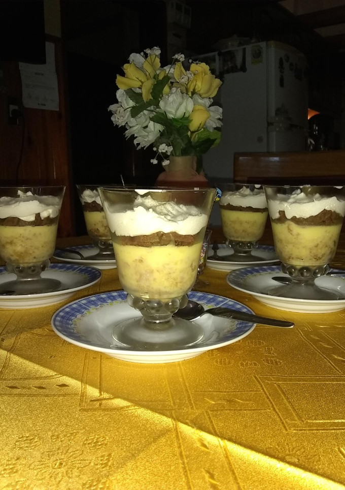 Una foto de Trifle de flan y chocolinas 🤗 ideal para Navidad y Año Nuevo