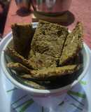Galletas de puré de arvejas con cebollitas de verdeo