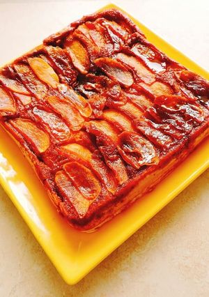 Una foto de Tarta invertida de manzana en el Flip de Essen