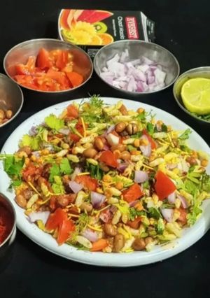सूखा मुरमुरा भेल (जालमुरी) रेसिपी मुख्य फोटो