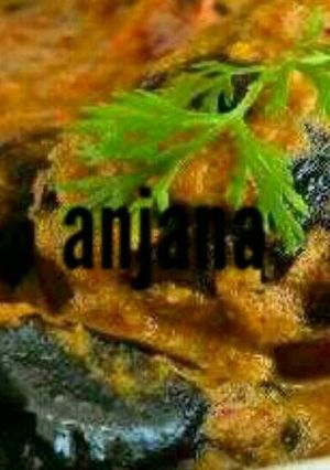 A picture of Resturent style curd brinjal.