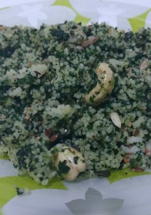 Una foto de Cuscús con espinacas, gambas y frutos secos
