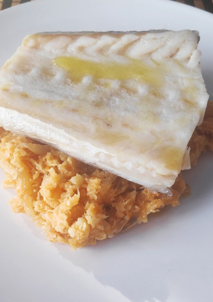 Una foto de Bacalao a baja temperatura con cuscús de coliflor 💰 2'50€