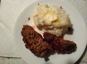 A picture of meatloaf with oats