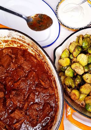 Una foto de Kalbsgulasch / Gulasch de Ternera: Low Carb Food