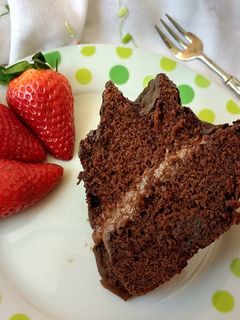 Foto di Vortice goloso, torta al cioccolato con glassa