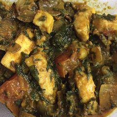 A picture of Palak Bhurji with Paneer.