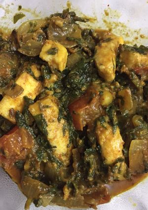 A picture of Palak Bhurji with Paneer.