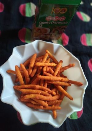 होममेड कुरकुरे (Homemade kurkure recipe in hindi) रेसिपी मुख्य फोटो