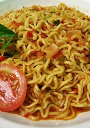 Foto resep Mie Instan Tumis Pedas