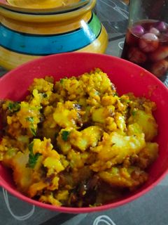 आलू प्याज़ की सब्जी (Aloo pyaz ki sabzi recipe in Hindi) रेसिपी मुख्य फोटो