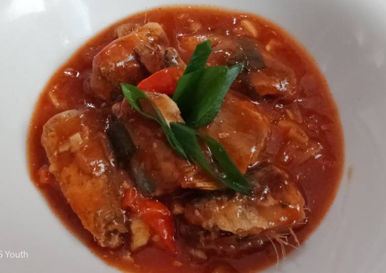 Ikan kembung saus padang