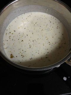 A picture of Alfredo Sauce.