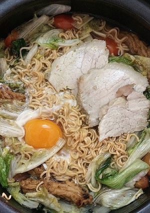 Hình của món Ramen Việt Nam! 🍜🍲🥦🍅🥩🥚.