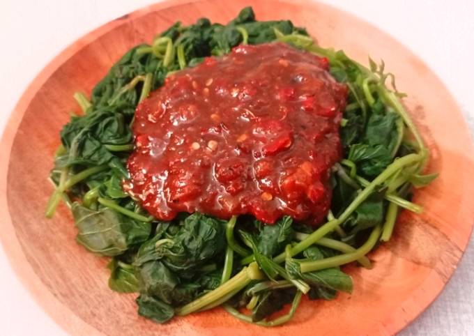 Resep 139. Rujak Brambang Asem Daun Ubi oleh Maya Qomkriah - Cookpad