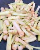 Bồn bồn xào tỏi