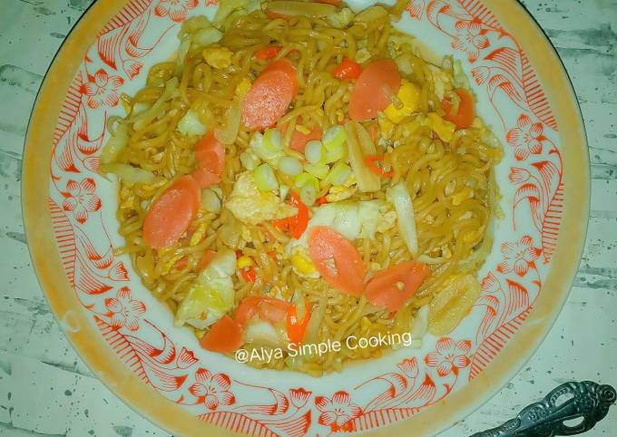 Resep Mie Goreng Pedas Bumbu Iris Simple, Bikin Ngiler