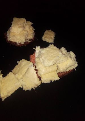 A picture of Coconut milk candy.