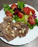 Filete de aguja con ensalada