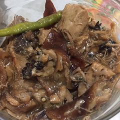 A picture of Paksiw na lechon with Anise.