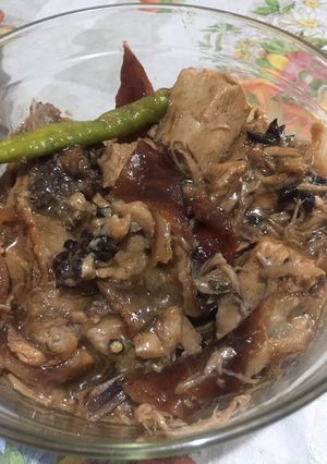 A picture of Paksiw na lechon with Anise.