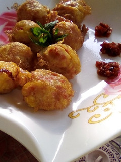 A picture of Potato balls.