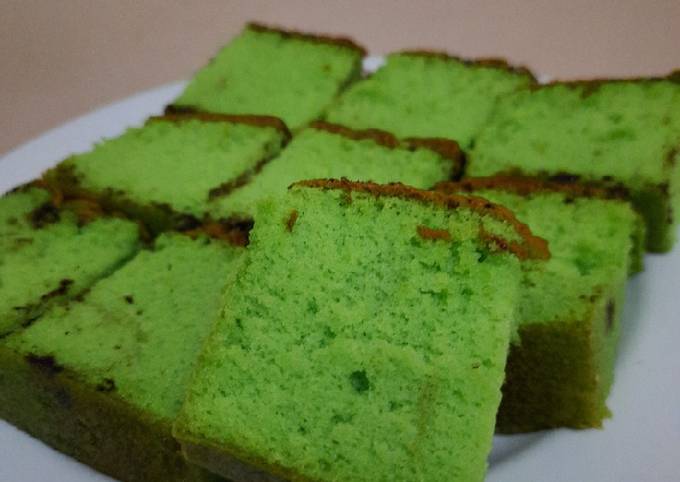 Bagaimana Membuat Bolu Pandan Santan Panggang Anti Gagal
