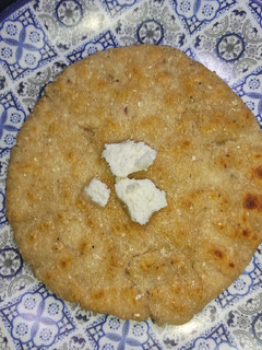 A picture of White Makki Ki Roti 😋.
