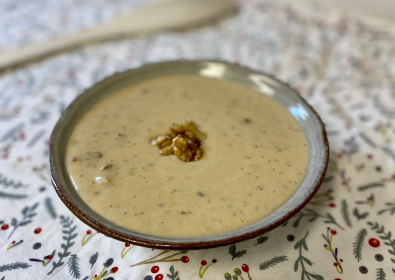Salsa de queso azul y nueces