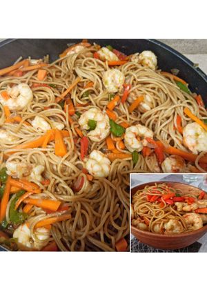 Una foto de Spaguettis tipo fideos chinos