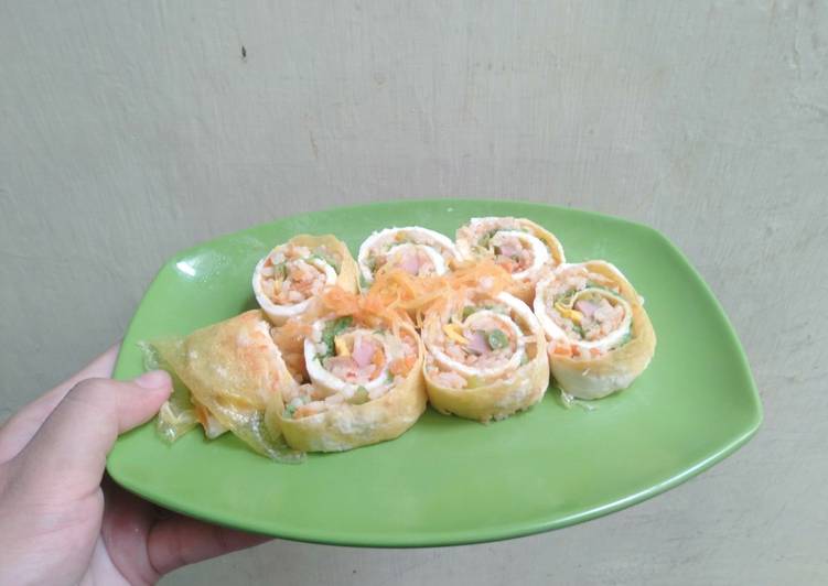 Sushi egg roll
