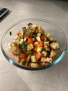 A picture of Crunchy feta and tomato salad.