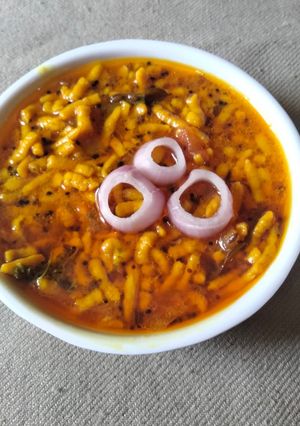 ગાંઠિયાનું શાક (Ganthiya Shak Recipe In Gujarati) રેસીપી મુખ્ય ફોટો