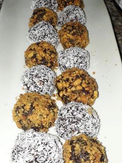 صورة لوصفة كرات الشوكولاتة 😋🥰