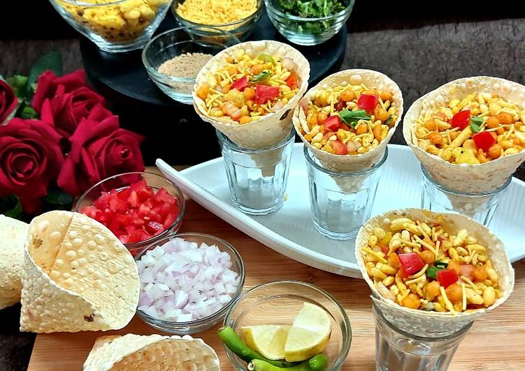 Easiest Way to Prepare Perfect Papad cone chat