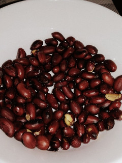 A picture of Grilled groundnuts.