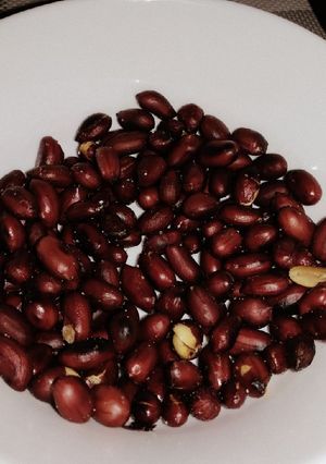 A picture of Grilled groundnuts.