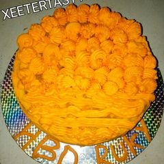 A picture of Vanilla birthday cake.