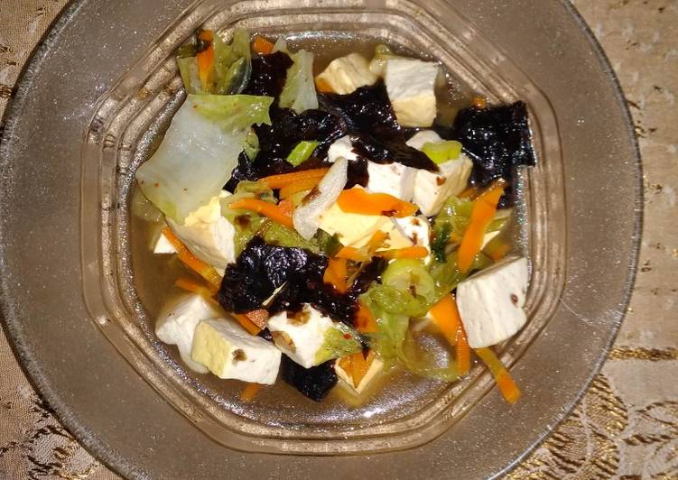Sayur Sawi putih dan rumput laut