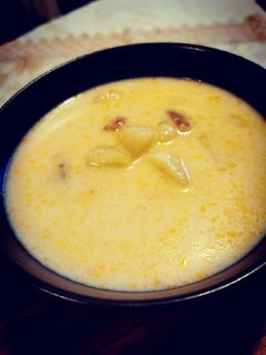 Savanyú krumplileves kolbásszal recept fotója